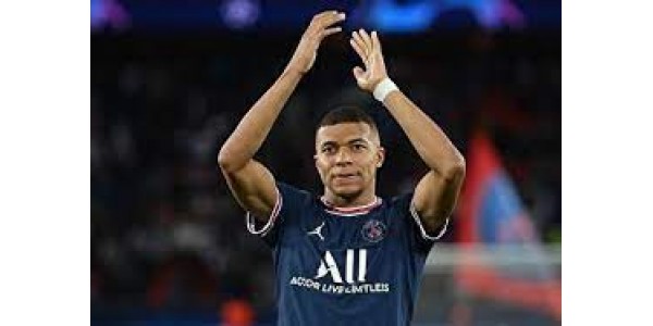 Real Madrid-voorzitter hint op overname van Mbappé in januari